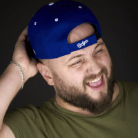 MC Zillion в нічному клубі 